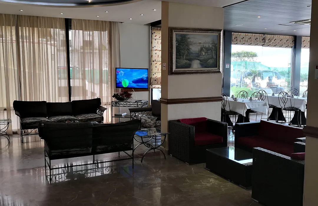 Holiday Suites Hotel & Beach Resort-1