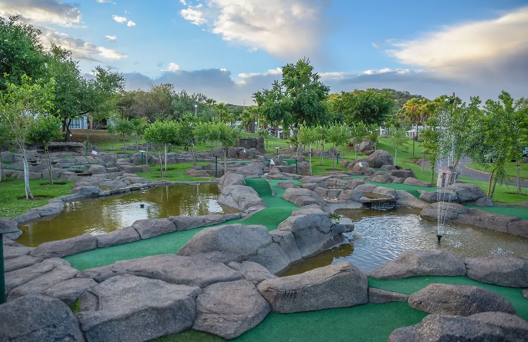 Soho Hotel & Casino At Sun City-1