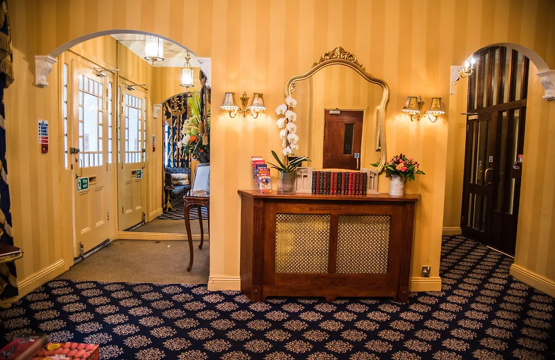 London Lodge Hotel-1