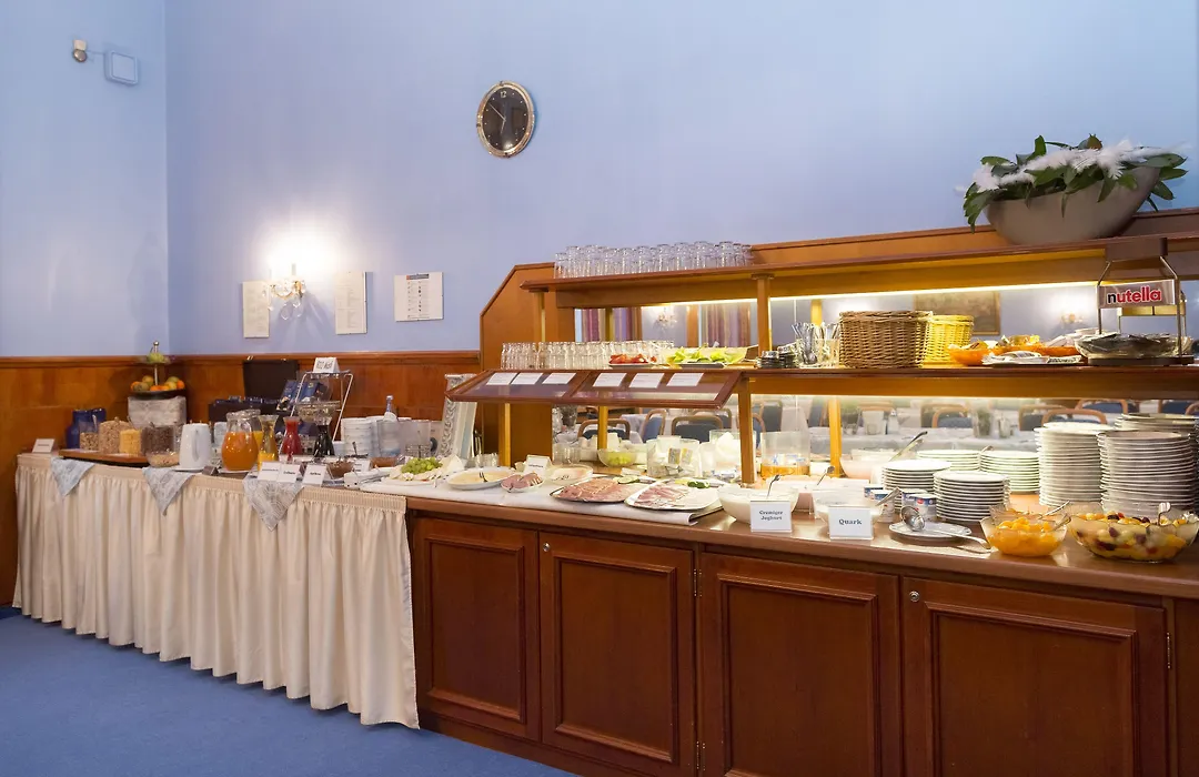 TOP Hotel Amberger-1