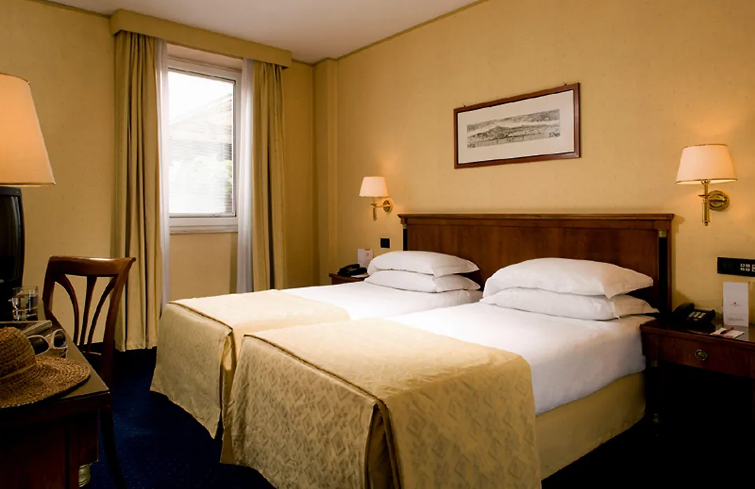 Ramada By Wyndham Naples-1