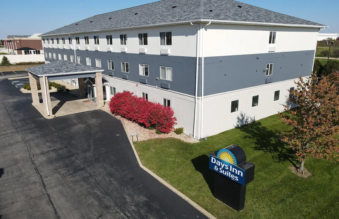 Days Inn & Suites By Wyndham Romeoville-1