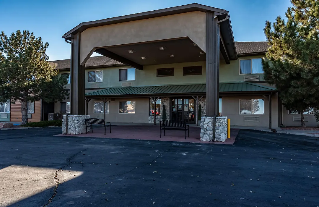 Quality Inn & Suites Pueblo West-1