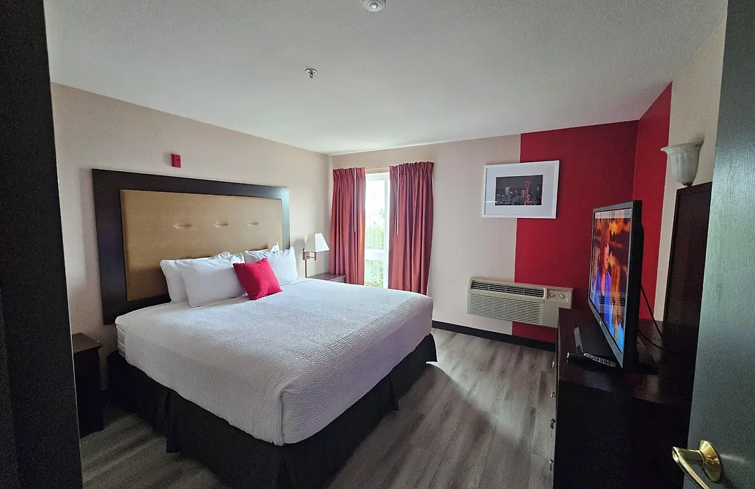 Ramada By Wyndham Seatac Airport-1