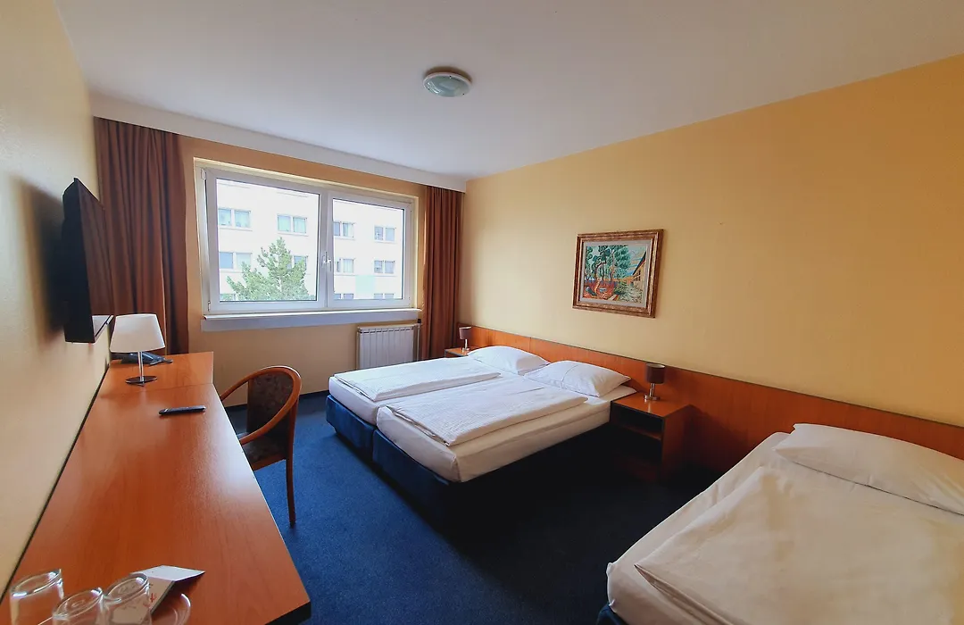 Good Morning + Berlin City East-1