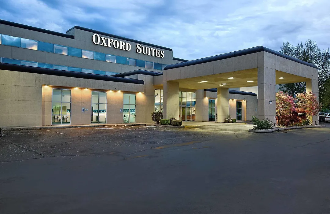 Oxford Suites Yakima-1