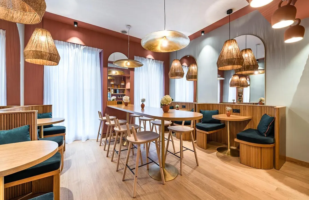 O.Lysee Hotel-1