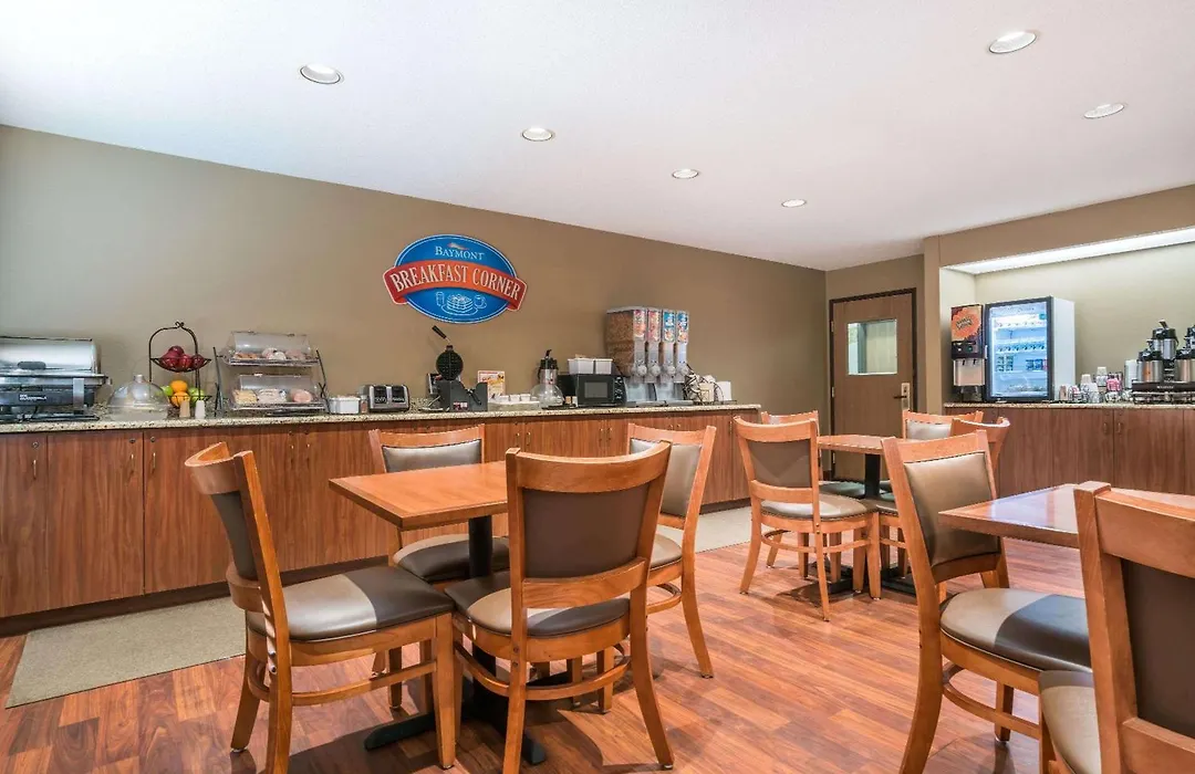 Baymont By Wyndham Marshfield-1