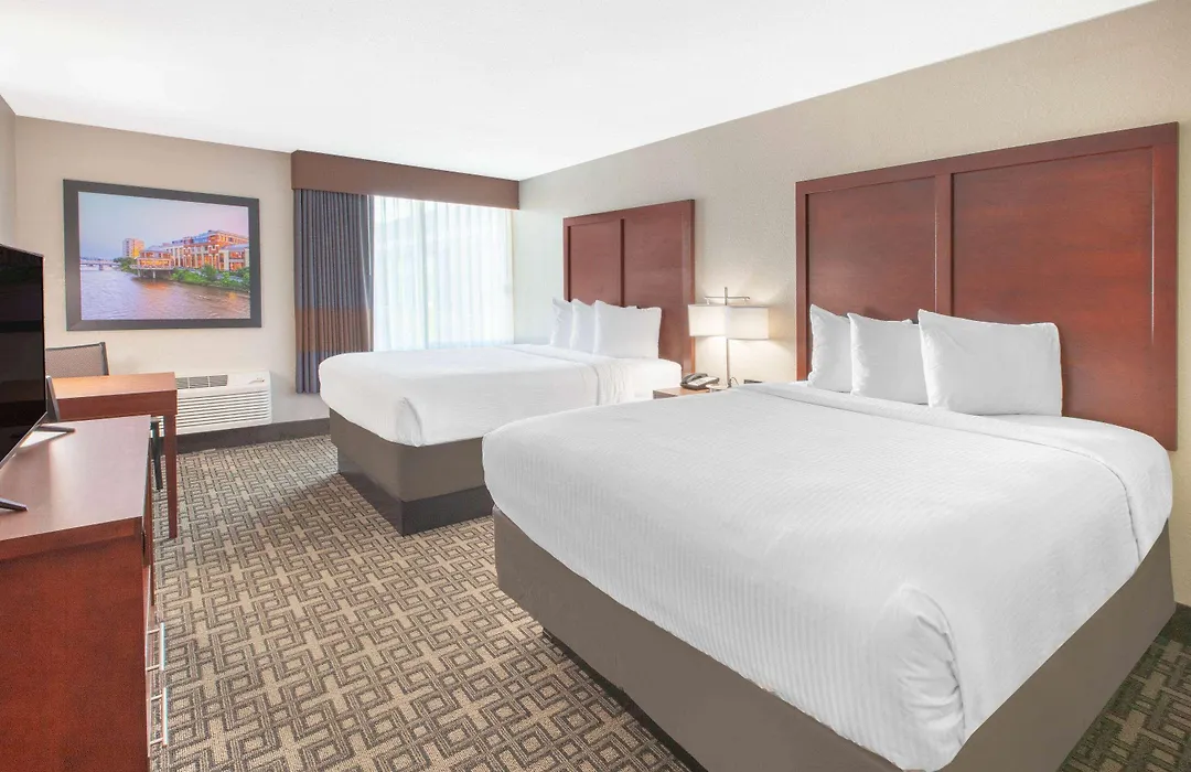 Baymont By Wyndham Grand Rapids Near Downtown-1