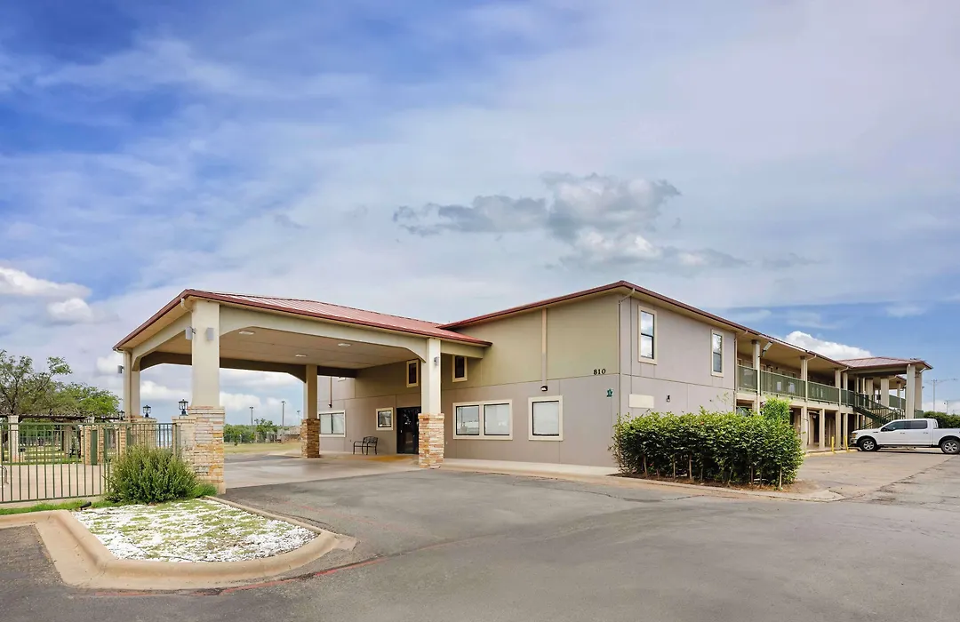 Best Western Snyder Inn-1