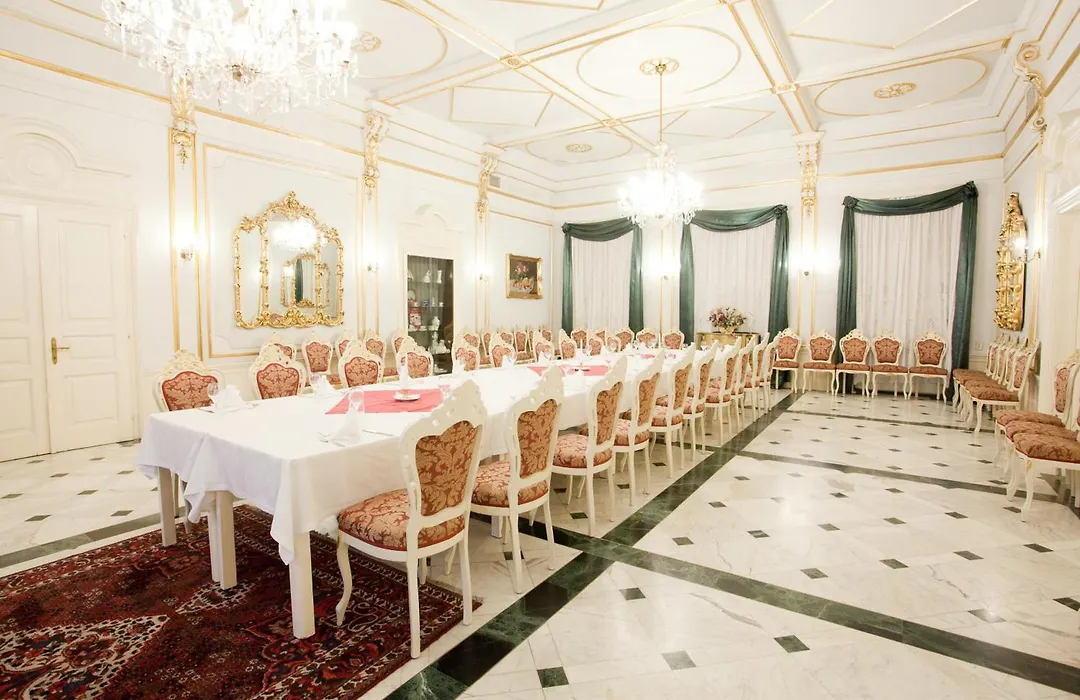 Pannonia Hotel-1