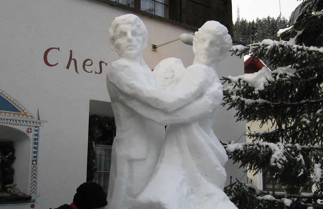 Hotel Chesa Grischuna-1