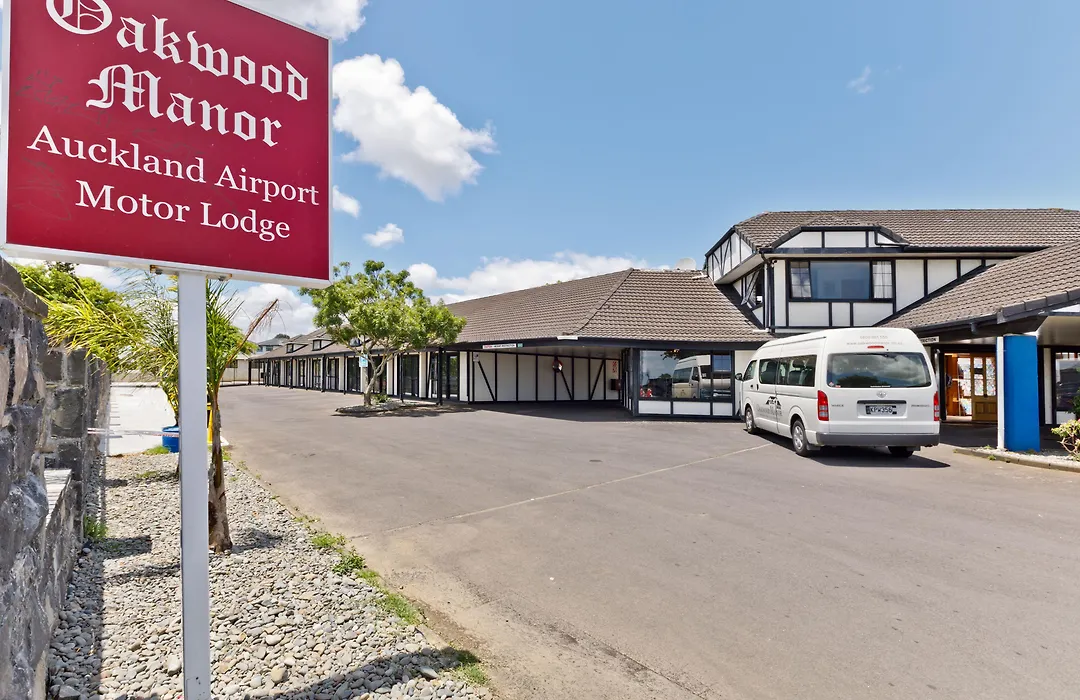 Oakwood Manor Motor Lodge-1