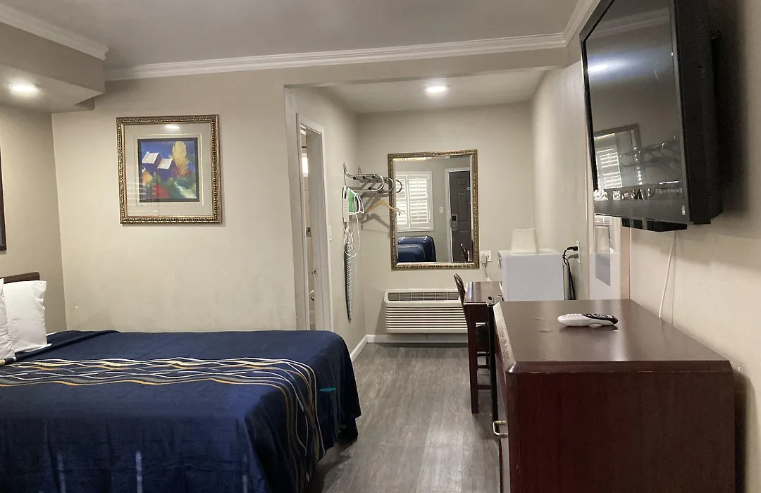 Little Boy Blue Motel-1