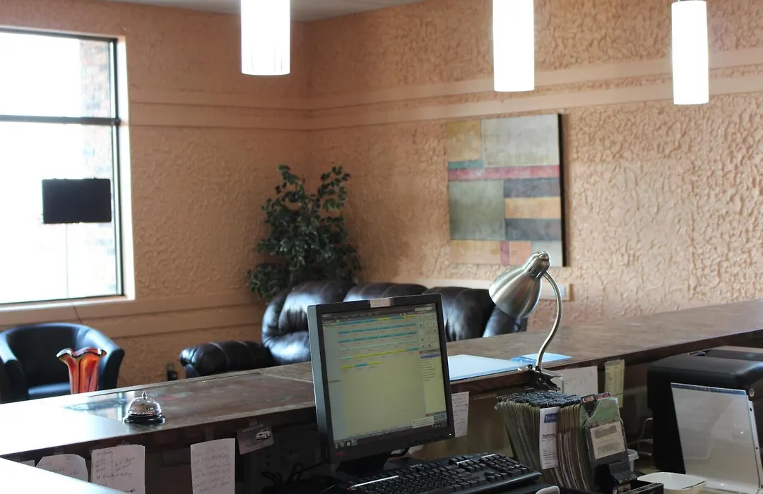 Travelodge By Wyndham Swift Current-1