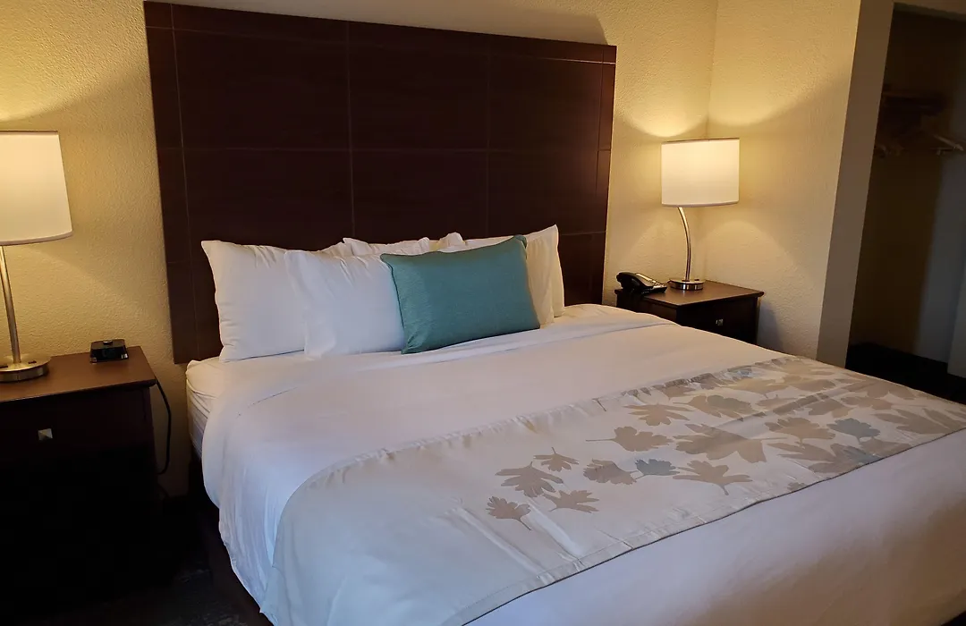 Cobblestone Suites - Oshkosh-1