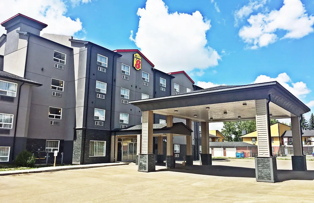 Super 8 By Wyndham Regina-1