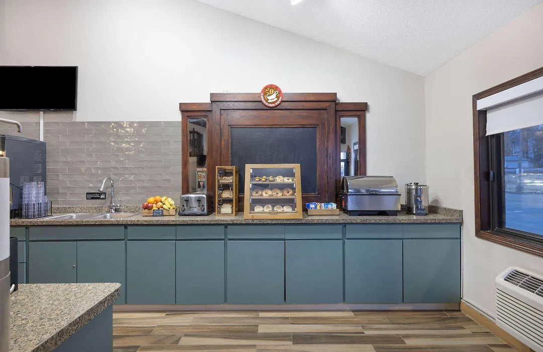 Americinn By Wyndham Duluth South Black Woods Event Center-1
