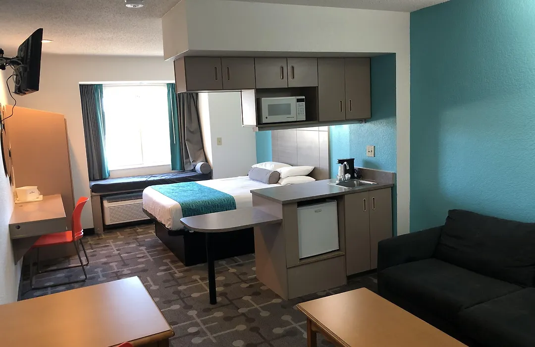 Red Lion Inn & Suites Elk Grove Village-1