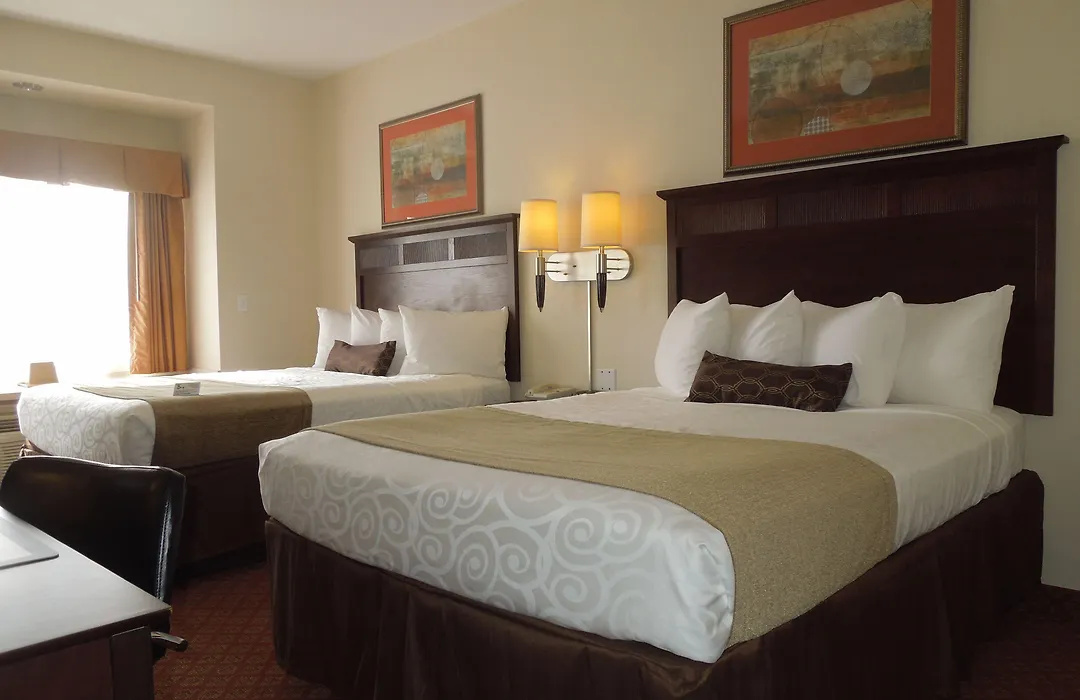 Best Western Roanoke Inn & Suites-1