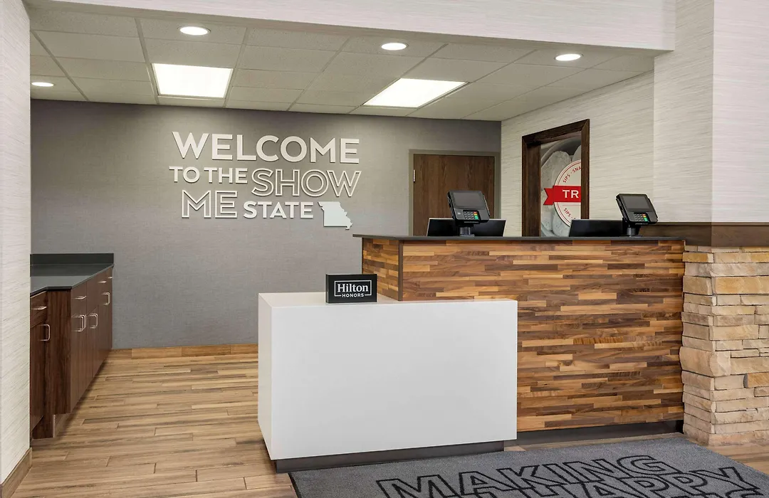 Hampton Inn & Suites Springfield-1