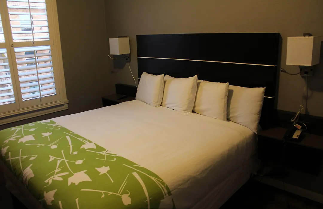 Layne Hotel-1