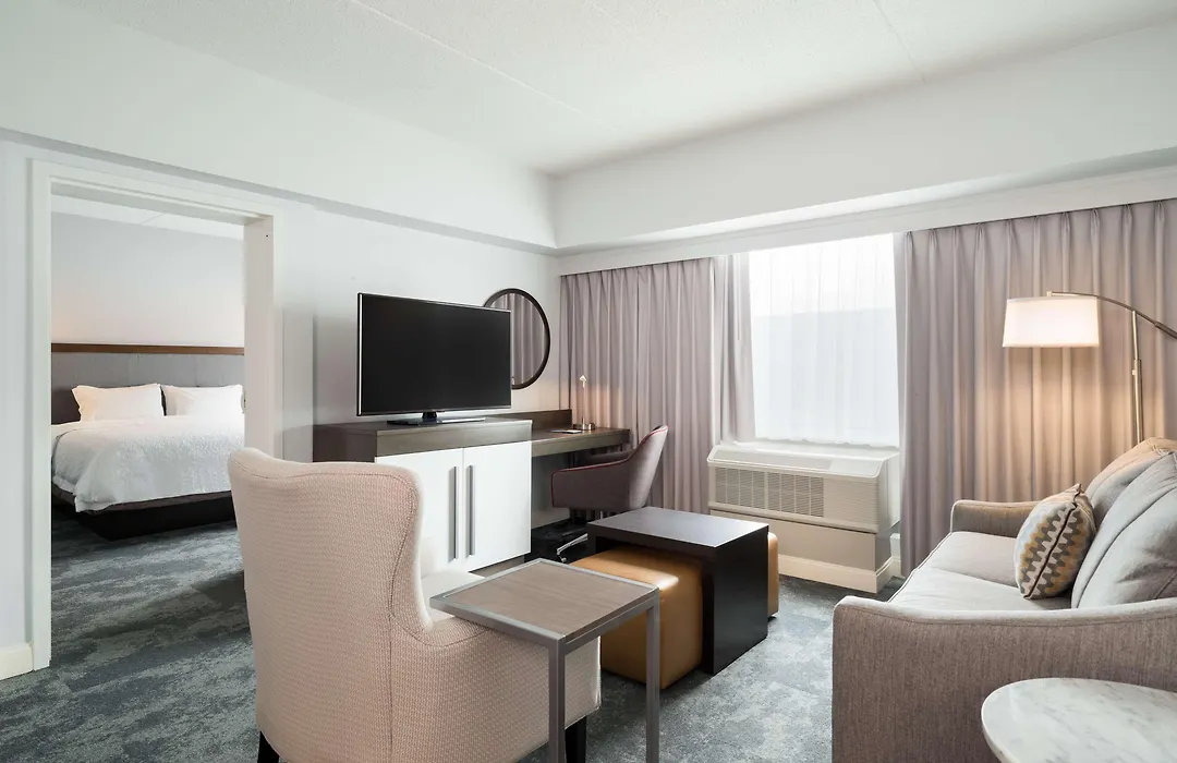 Hampton Inn Philadelphia Center City-Convention Center-1