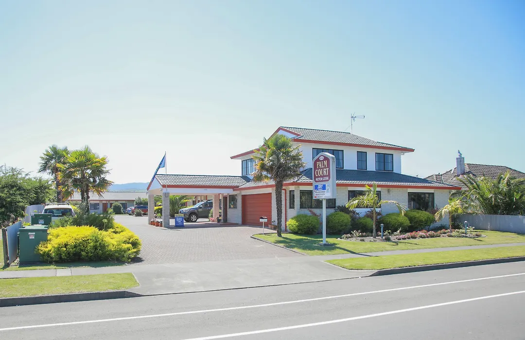 Bks Palm Court Motor Lodge-1