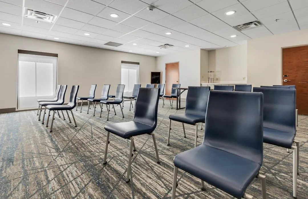 Holiday Inn Express Hotel & Suites Starkville, An Ihg Hotel-1