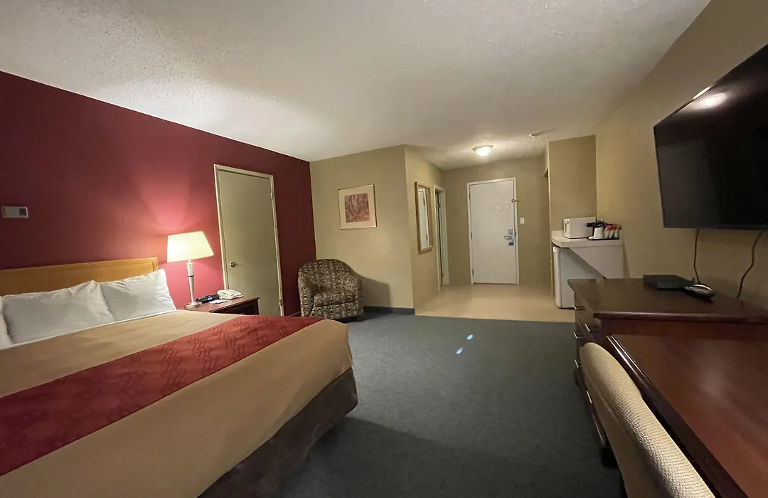 Travelodge By Wyndham Fort St John-1