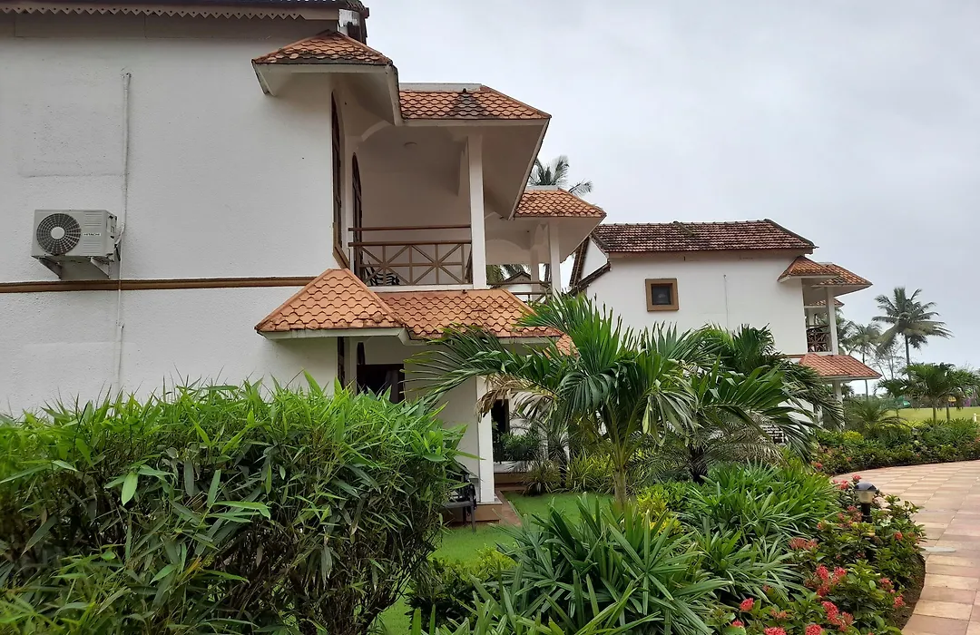 Nanu Beach Resort & Spa-1