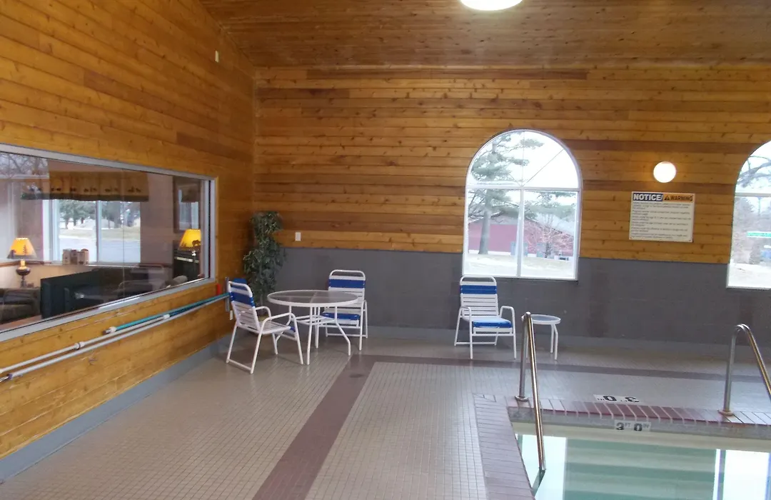Northwoods Best Inn - Chetek-1