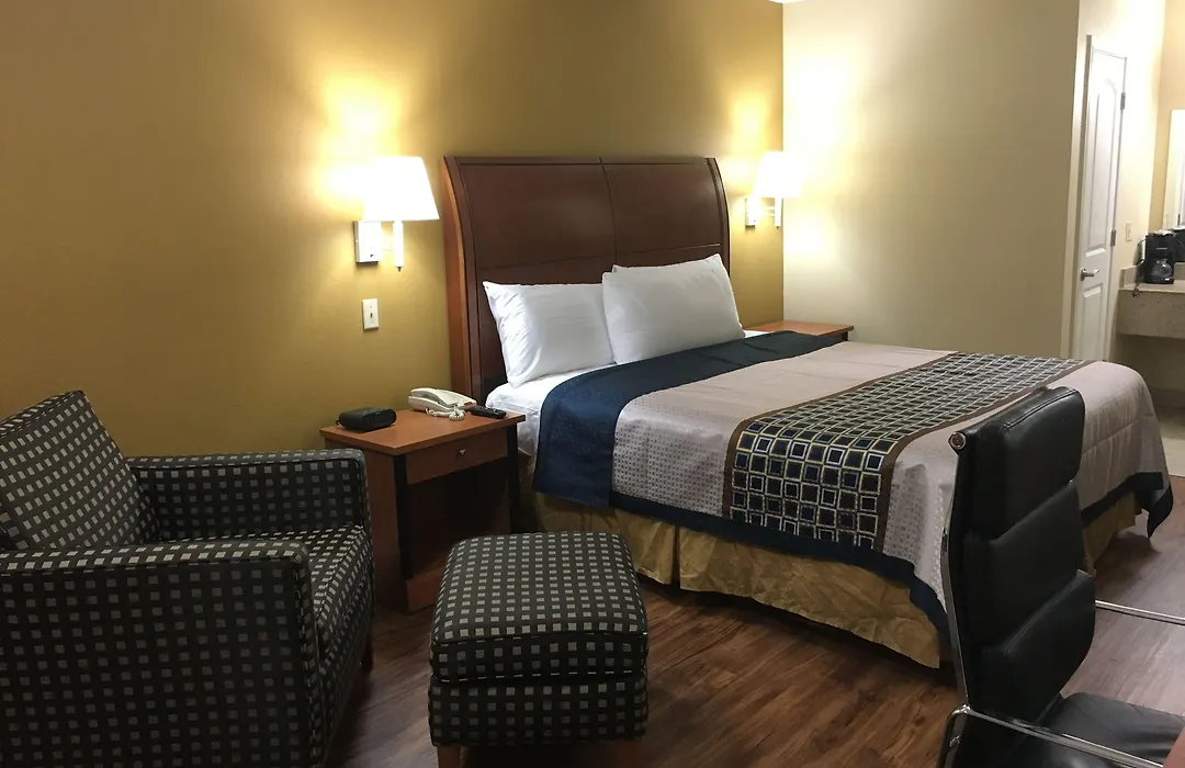 Navasota Inn-1