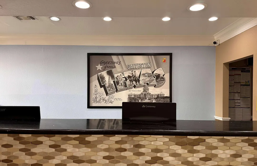 Super 8 By Wyndham Galveston-1