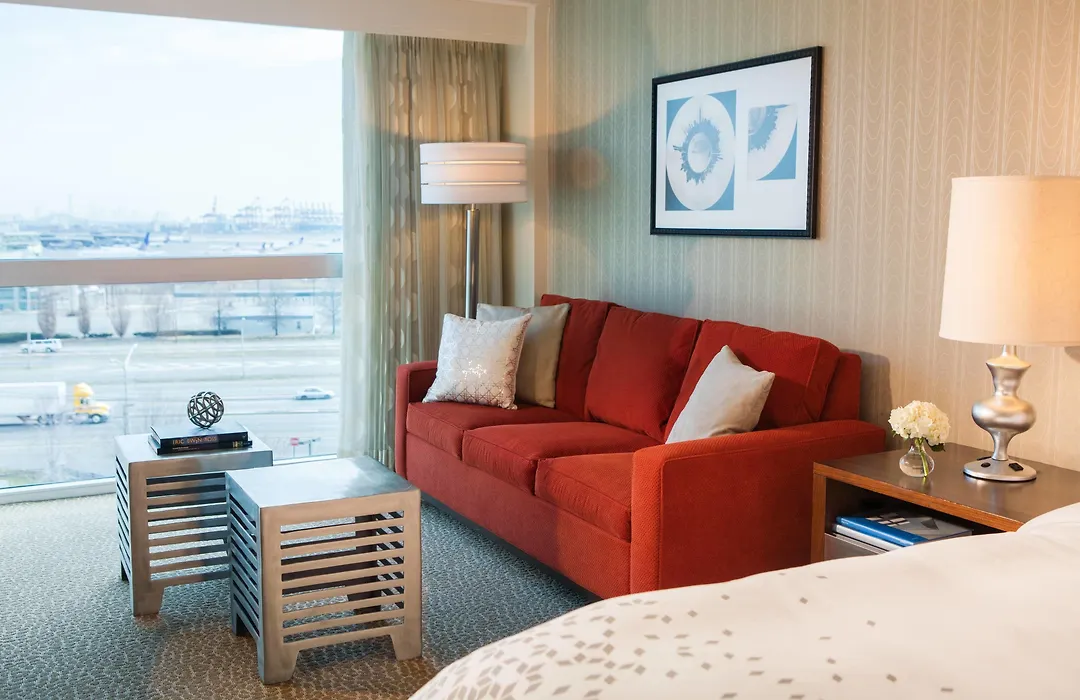 Renaissance Newark Airport Hotel-1