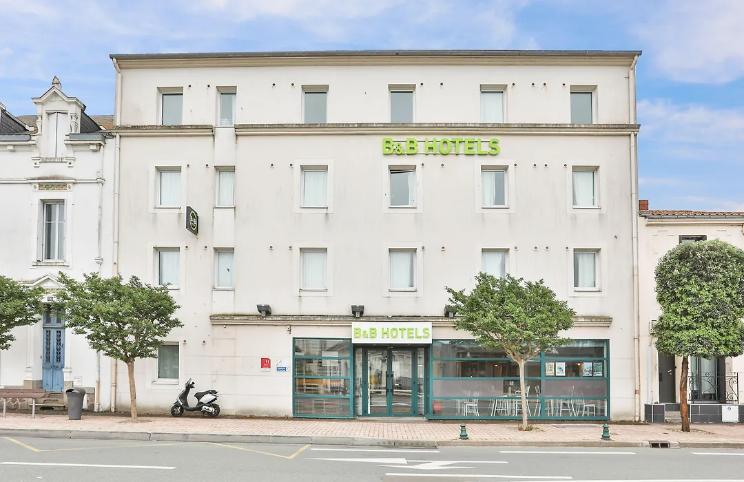 B&B HOTEL Les Sables-d'Olonne Centre Gare-1