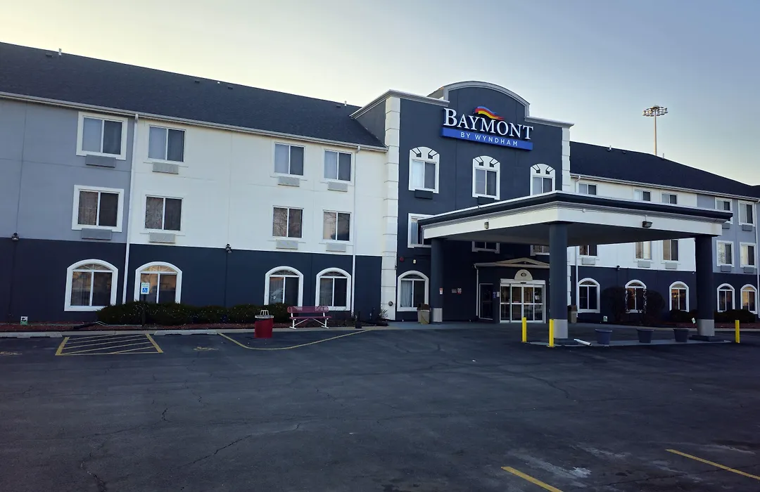 Baymont By Wyndham Chicago/Calumet City-1