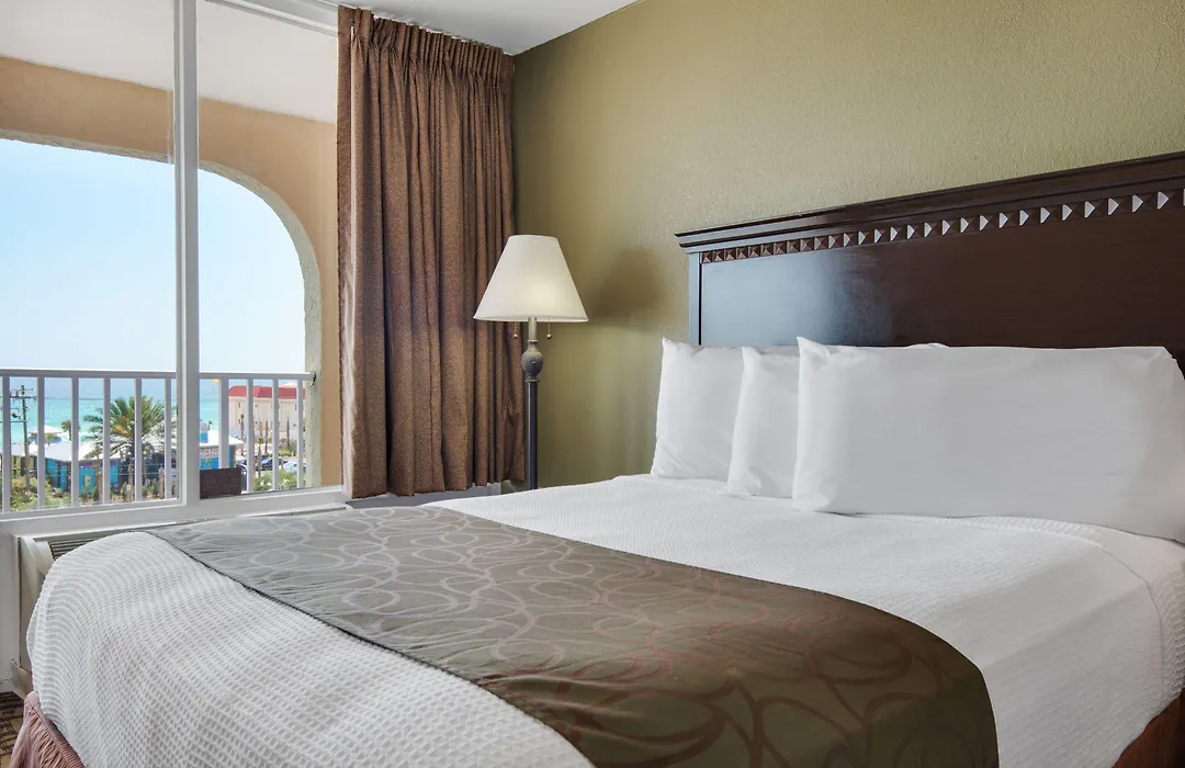 Baymont By Wyndham Panama City Beach-1