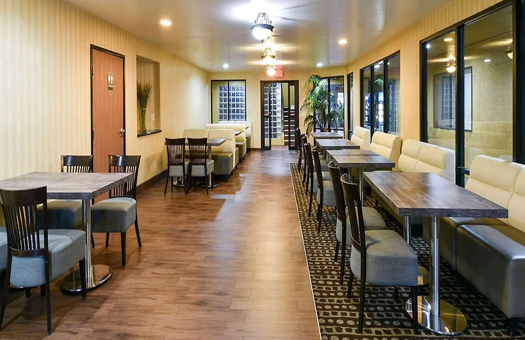 Travelodge By Wyndham Commerce Los Angeles Area-1