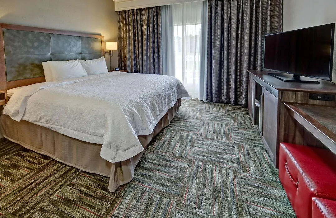 Hampton Inn Newberry Opera House-1