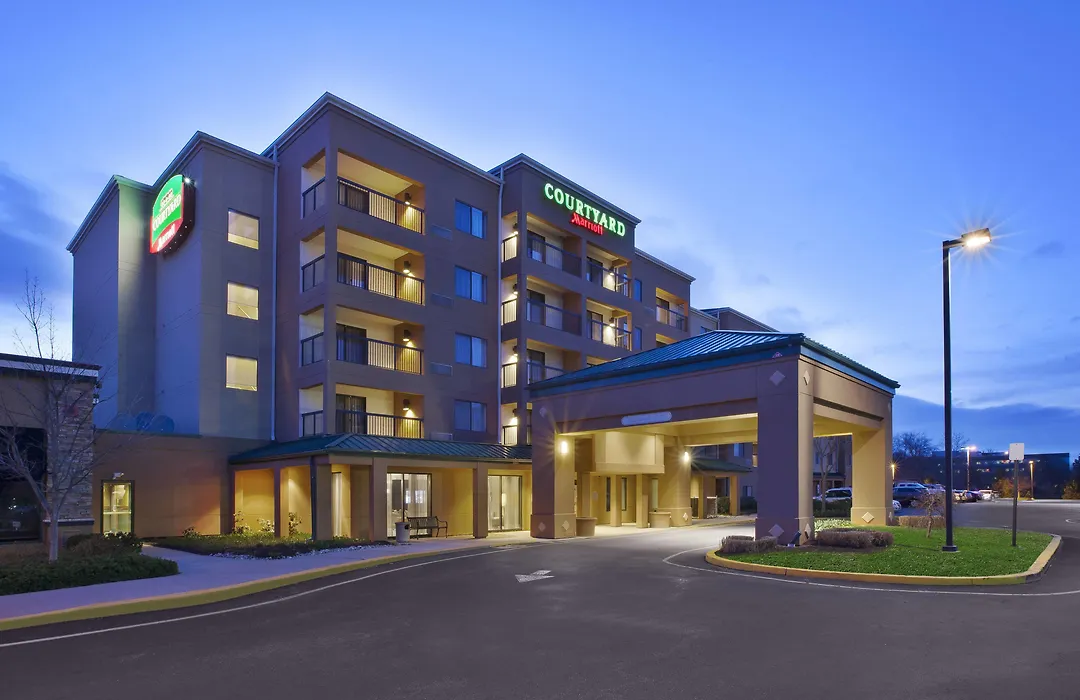 Courtyard By Marriott Somerset-1