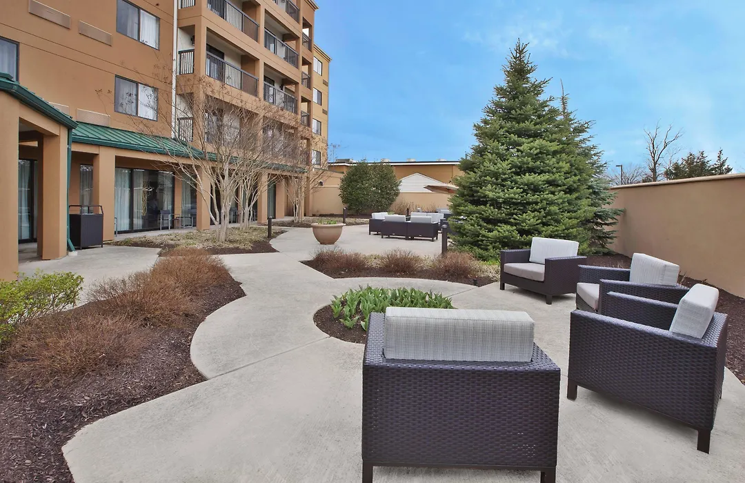 Courtyard By Marriott Somerset-1