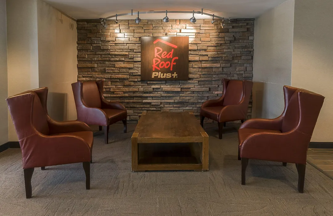 Red Roof Inn Plus Long Island - Garden City-1
