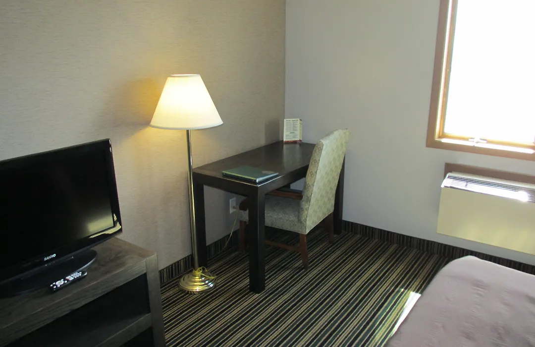 Woodfield Inn And Suites-1