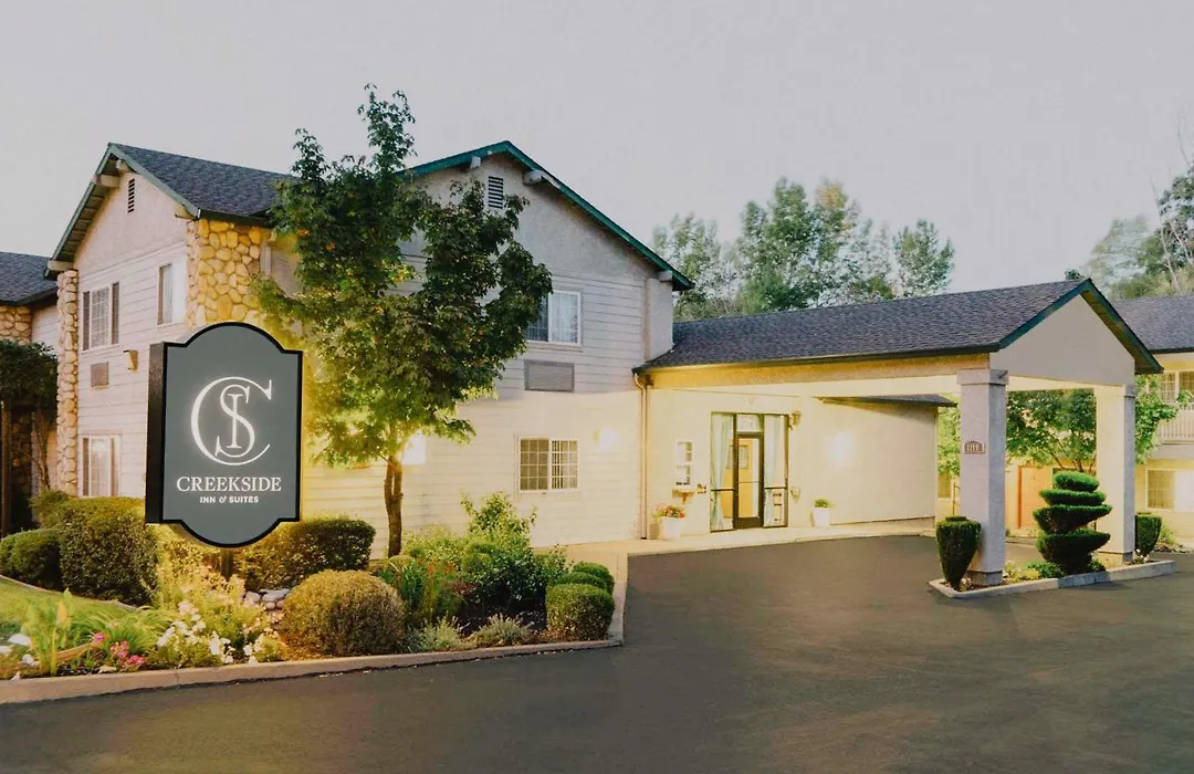 Creekside Inn & Suites-1