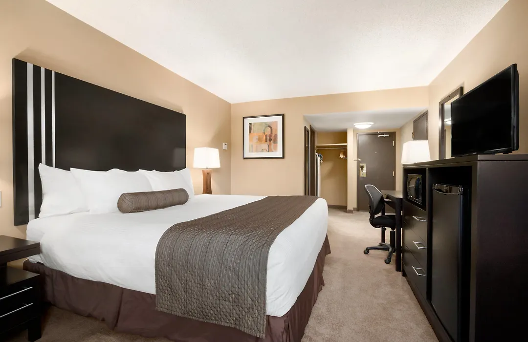 Days Inn By Wyndham Calgary Northwest-1