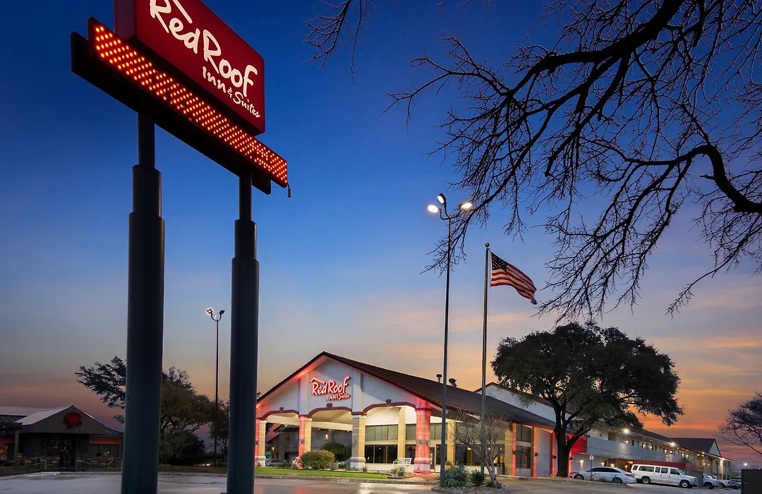 Red Roof Inn & Suites Irving - Dfw Airport South-1