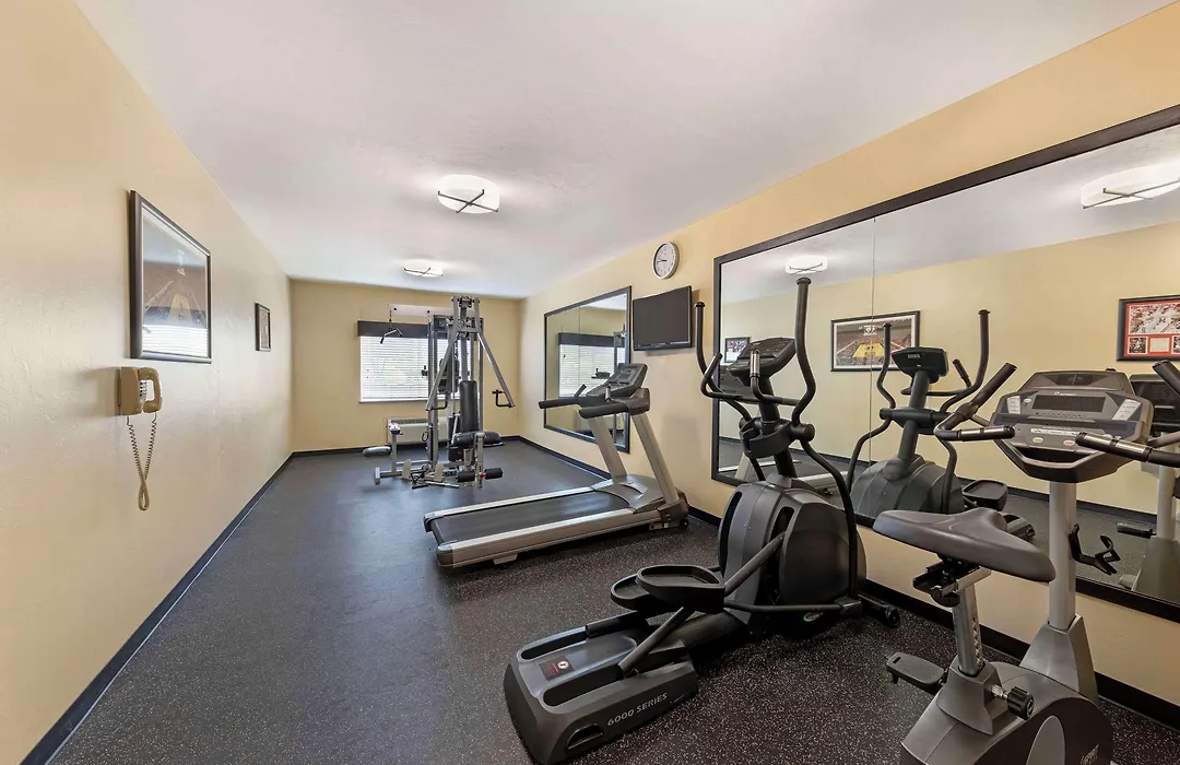 Best Western Greentree Inn & Suites-1