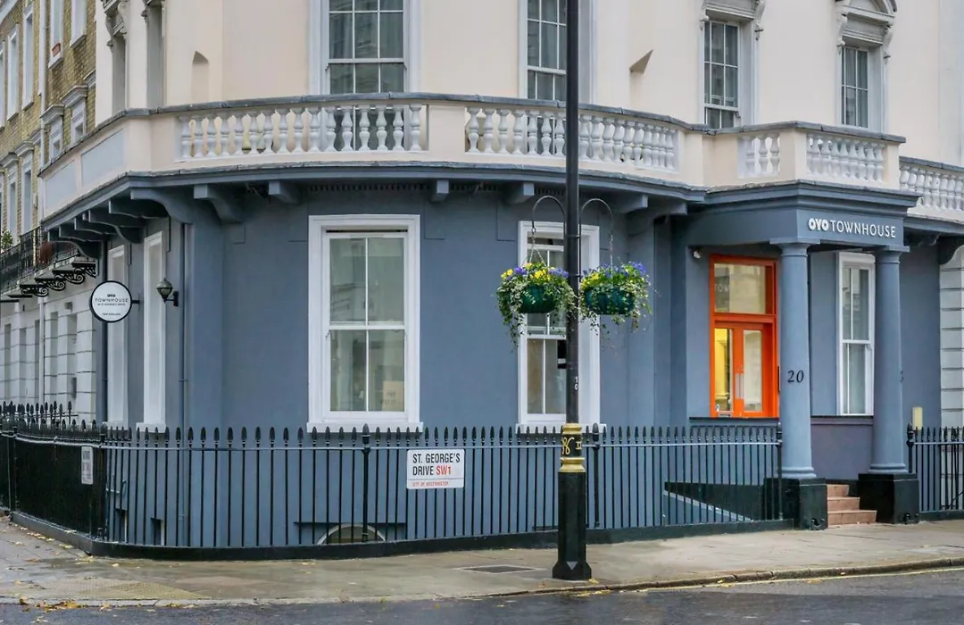Oyo Townhouse New England, London Victoria-1