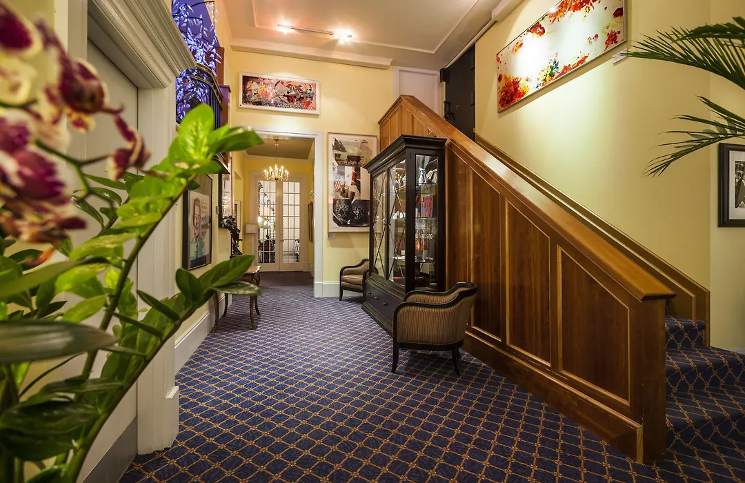 Lhotel-1
